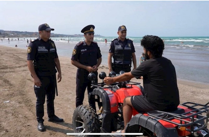 Polis çimərliklərdə profilaktik tədbirləri davam etdirir — VİDEO/FOTOLAR Polis çimərliklərdə profilaktik tədbirləri davam etdirir — VİDEO/FOTOLAR