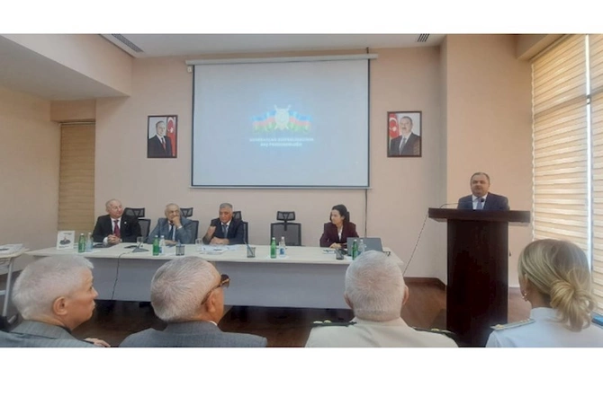 “Şərəfli ömür. Ədalətli prokuror” kitabının təqdimatı olub — FOTOLAR “Şərəfli ömür. Ədalətli prokuror” kitabının təqdimatı olub — FOTOLAR