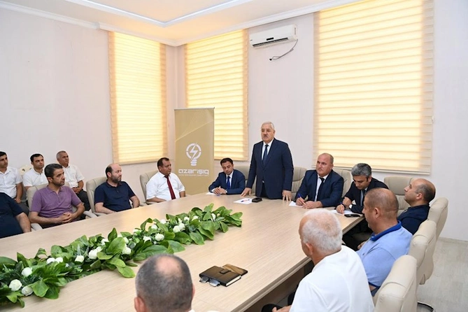 “Azərişıq” ASC-nin nümayəndələri Ağdamda fermer və sahibkarlarla görüşüb — FOTOLAR