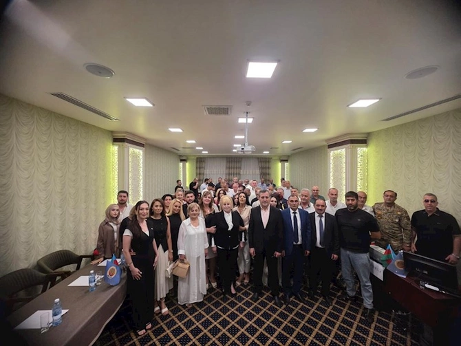 Vəhdət Partiyasının Abşeron rayon təşkilatının konfransı keçirildi — FOTOLAR
