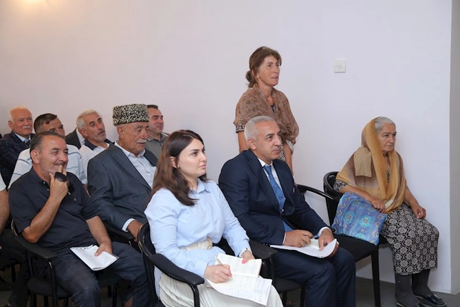 İcra başçısı vətəndaşların problemlərini dinlədi — FOTOLAR