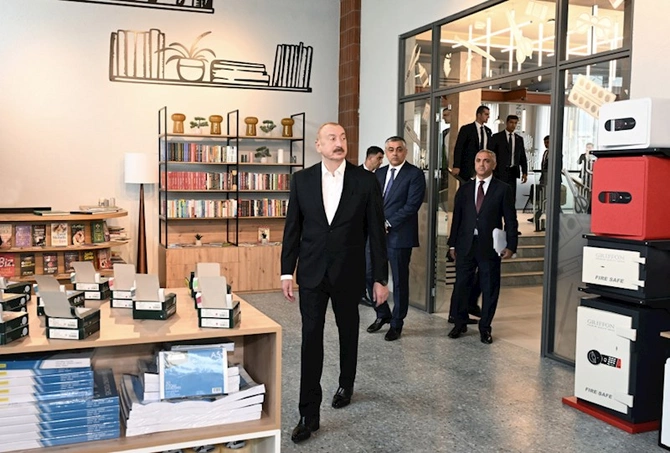 Prezident İlham Əliyev “Xankəndi” Biznes Mərkəzinin açılışında iştirak edib — FOTOLAR Prezident İlham Əliyev “Xankəndi” Biznes Mərkəzinin açılışında iştirak edib — FOTOLAR