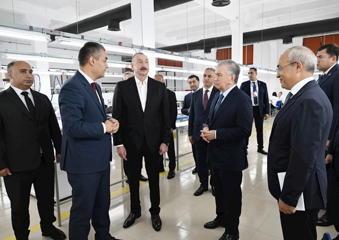 Prezidentləri Xankəndidəki Businesstex JV tikiş fabrikinin fəaliyyəti ilə tanış oldu — FOTOLAR Prezidentləri Xankəndidəki Businesstex JV tikiş fabrikinin fəaliyyəti ilə tanış oldu — FOTOLAR
