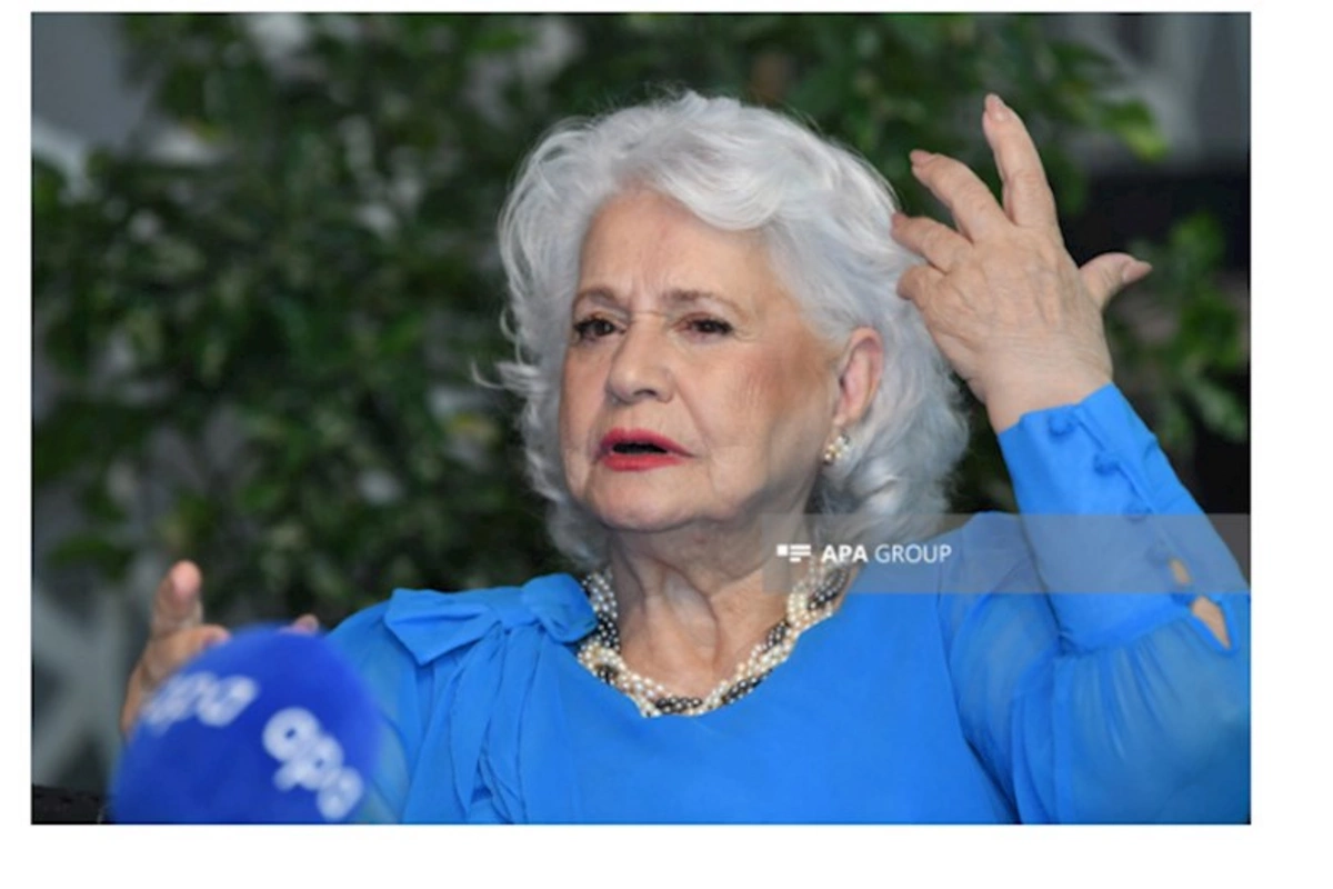 Direktorun nakişi hərəkətinə görə ərim başını vurub yardı — Əməkdar artist Zemfira Sadıxova (FOTOLAR)