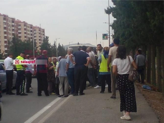 Mingəçevirdə yolda təmizlik işləri aparan qadını avtobus vurdu — FOTOLAR