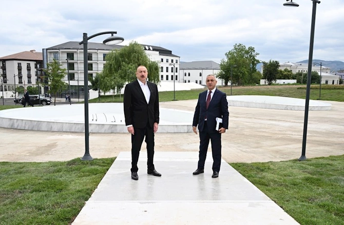 İlham Əliyev Xankəndidə Zəfər parkında — FOTOLAR