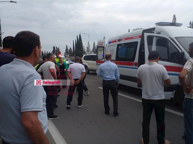 Mingəçevirdə yolda təmizlik işləri aparan qadını avtobus vurdu — FOTOLAR