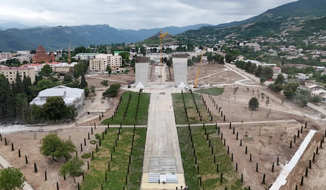 İlham Əliyev Xankəndidə Zəfər parkında — FOTOLAR