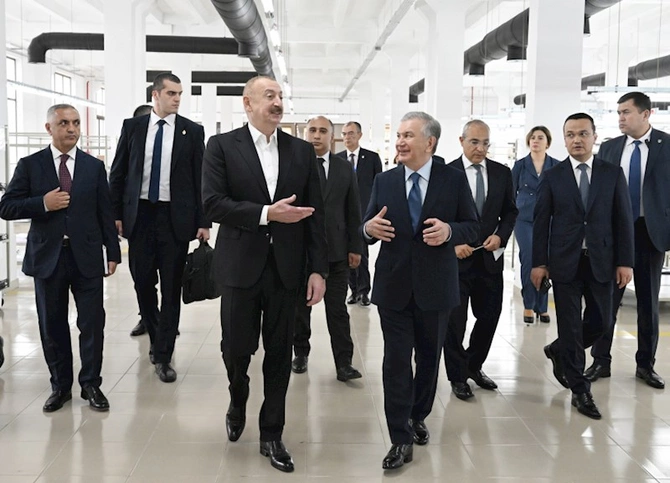 Prezidentləri Xankəndidəki Businesstex JV tikiş fabrikinin fəaliyyəti ilə tanış oldu — FOTOLAR Prezidentləri Xankəndidəki Businesstex JV tikiş fabrikinin fəaliyyəti ilə tanış oldu — FOTOLAR