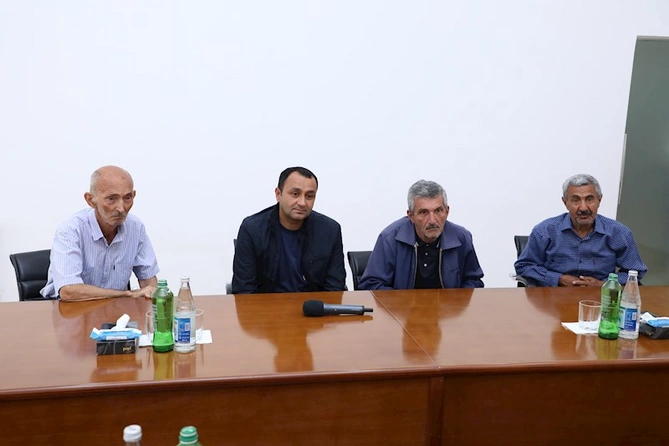 Azəriqaz İB-nin baş direktoru Şabran rayonunda vətəndaş qəbulu keçirib — FOTOLAR Azəriqaz İB-nin baş direktoru Şabran rayonunda vətəndaş qəbulu keçirib — FOTOLAR