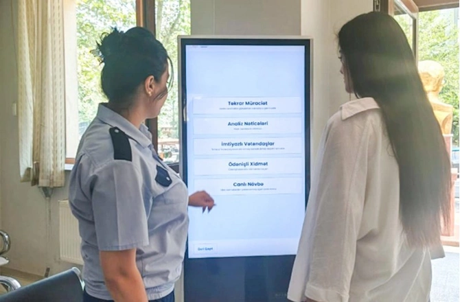 Daha 3 tibb müəssisəsində elektron növbə sistemi qurulub — FOTOLAR