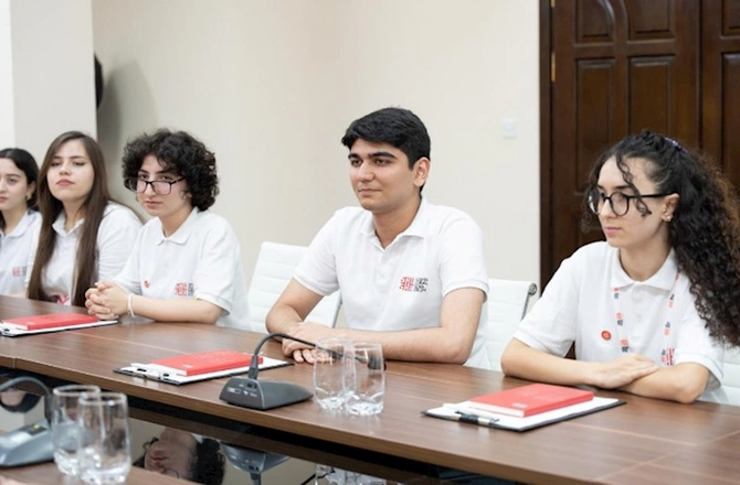 III Şuşa Qlobal Media Forumuna qatılan “MEDİA Könüllülərinə təşəkkürnamələr verildi — FOTOLAR