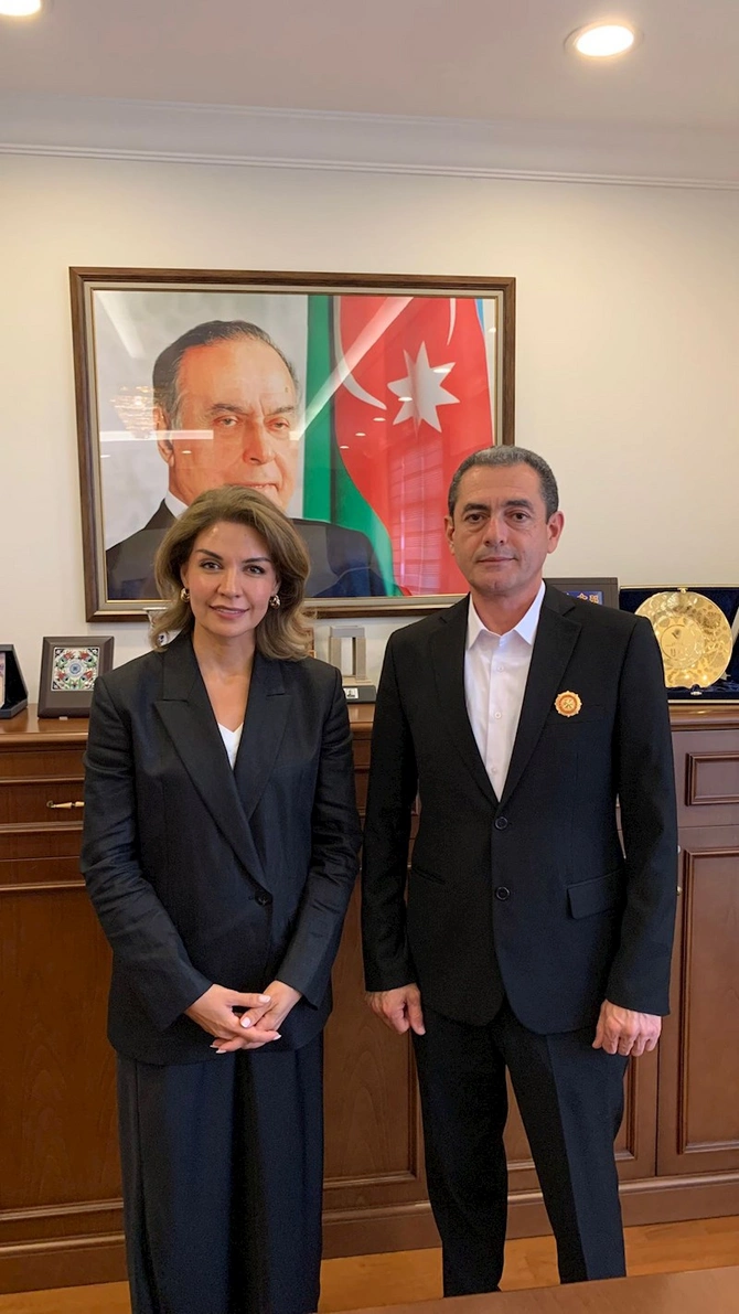 Qazi jurnalistlər Azərbaycanın İstanbuldakı Baş Konsulluğunda — FOTOLAR Qazi jurnalistlər Azərbaycanın İstanbuldakı Baş Konsulluğunda — FOTOLAR