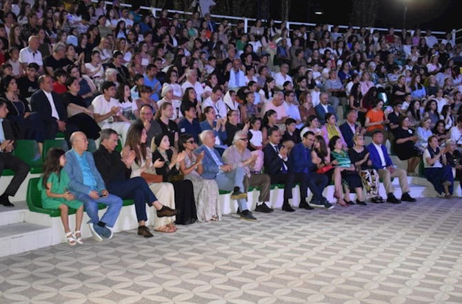 XIV Qəbələ Beynəlxalq Musiqi Festivalı başa çatdı — FOTOLAR