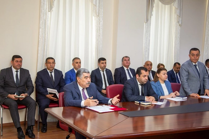 Salyanda əhali ilə görüş: İcra Başçısı sakinləri dinlədi — FOTOLAR Salyanda əhali ilə görüş: İcra Başçısı sakinləri dinlədi — FOTOLAR