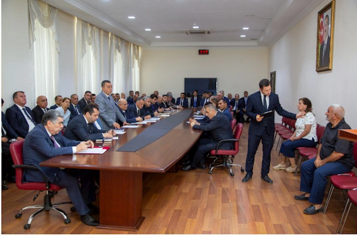 Salyanda əhali ilə görüş: İcra Başçısı sakinləri dinlədi — FOTOLAR