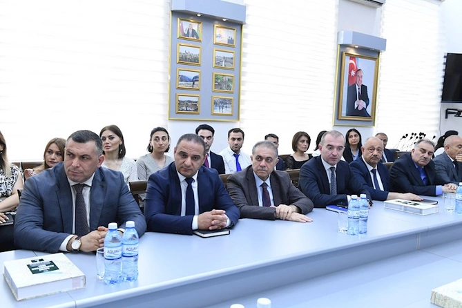 Dövlət Komitəsində Qərbi Azərbaycanla bağlı kitabın təqdimat mərasimi keçirilib