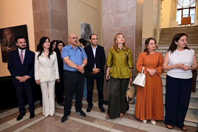 Muzey Mərkəzində gənc rəssamların “Sənin adın nədir?” adlı sərgisi açılıb — FOTOLAR
