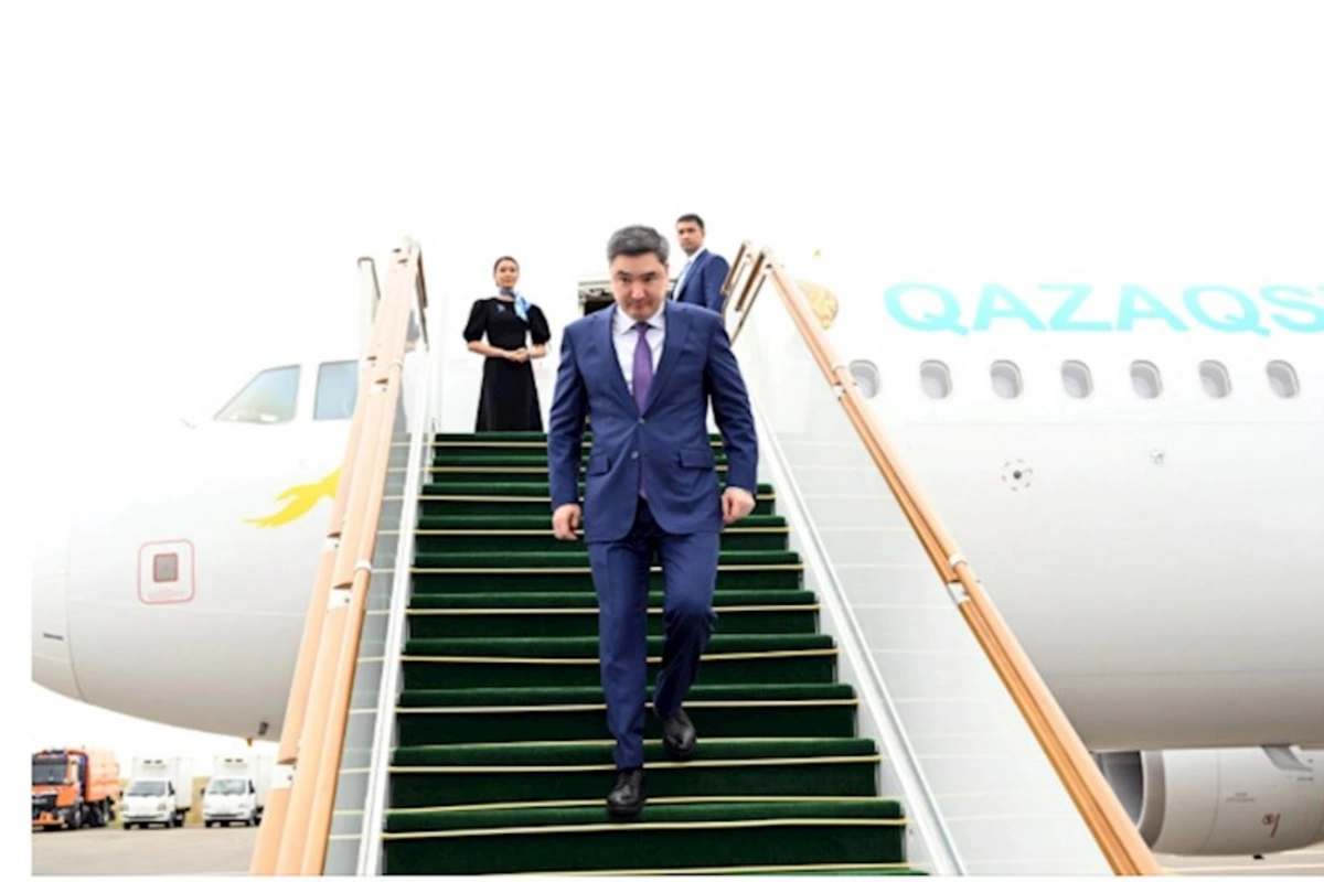 Qazaxıstanın baş naziri ECO-nun 17-ci Zirvə görüşündə iştirak etmək üçün Azərbaycandadır