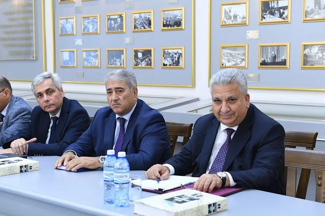 Dövlət Komitəsində Qərbi Azərbaycanla bağlı kitabın təqdimat mərasimi keçirilib