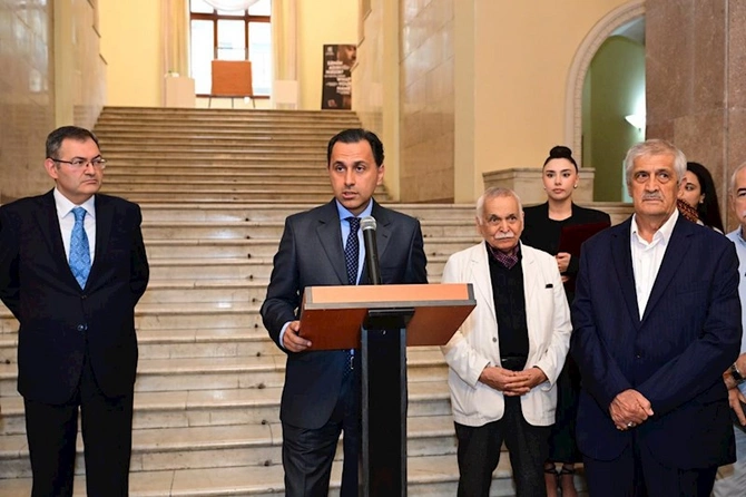 Muzey Mərkəzində gənc rəssamların “Sənin adın nədir?” adlı sərgisi açılıb — FOTOLAR