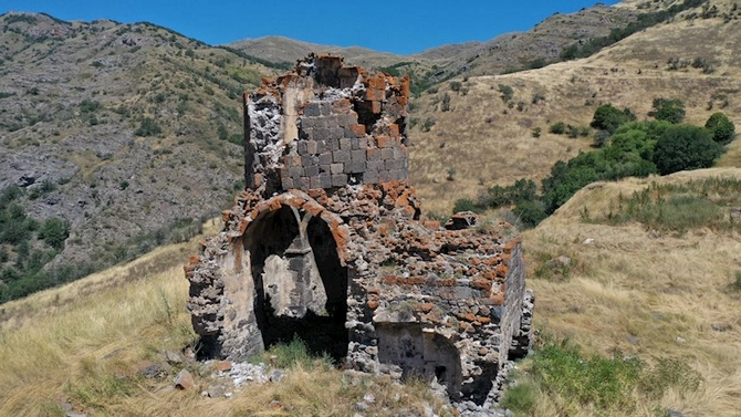 İşğaldan azad edilən ərazilərdə 44 yeni abidə aşkarlandı — FOTOLAR