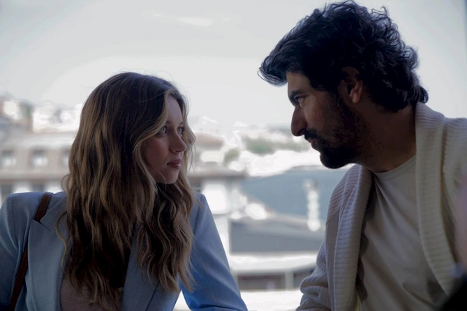 GoTürkiye-dən yeni orijinal mini-serial: “İstanbul, mənim sevgilim” — Alqoritmlərin bitdiyi yerdə qəlblər danışır (FOTOLAR)