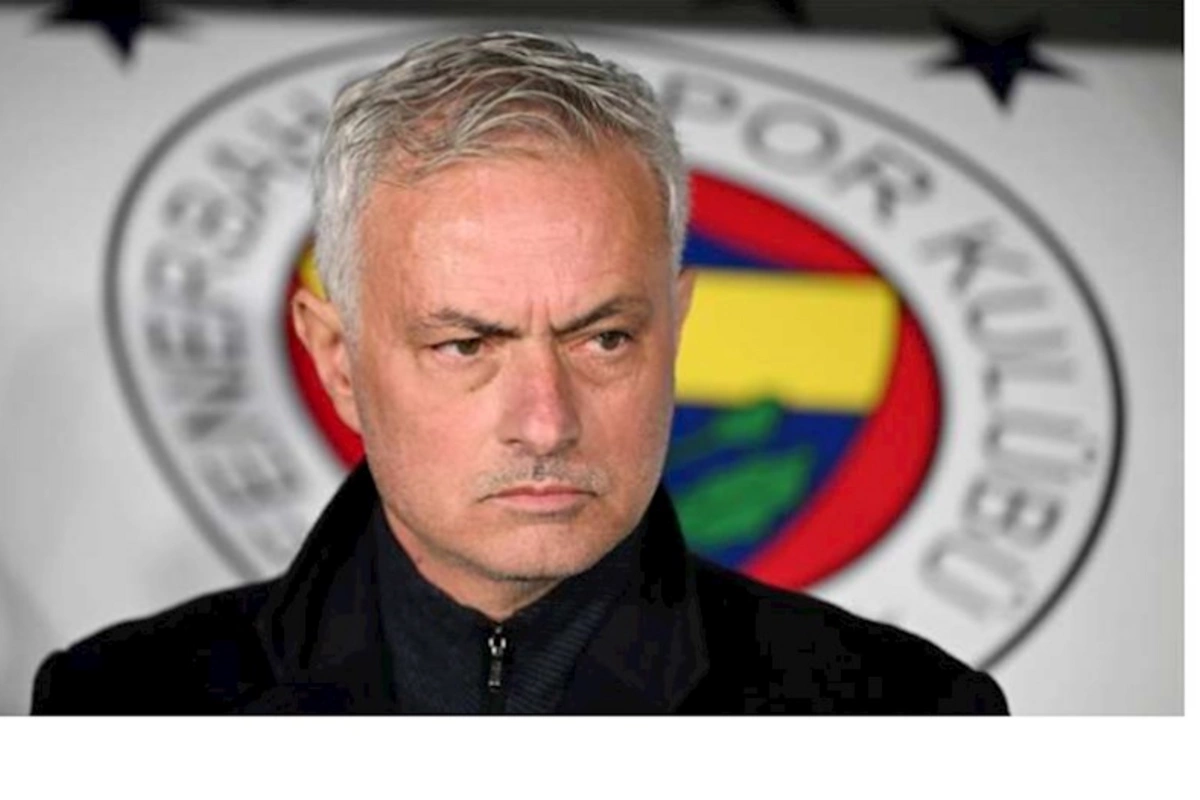 Mourinyo ulduz futbolçunu ​razı salmaq üçün şəxsən zəng etdi