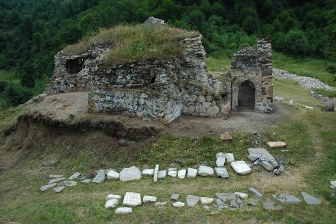 İşğaldan azad edilən ərazilərdə 44 yeni abidə aşkarlandı — FOTOLAR