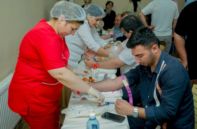 Salyanda Aşura günü ilə əlaqədar könüllü qanvermə aksiyası — FOTOLAR