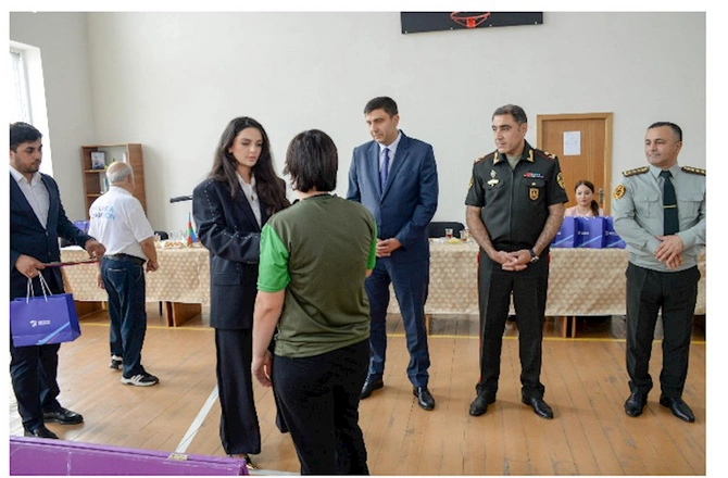 Məhkumlar arasında badminton yarışı — FOTOLAR Məhkumlar arasında badminton yarışı — FOTOLAR