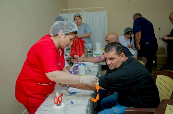 Salyanda Aşura günü ilə əlaqədar könüllü qanvermə aksiyası — FOTOLAR