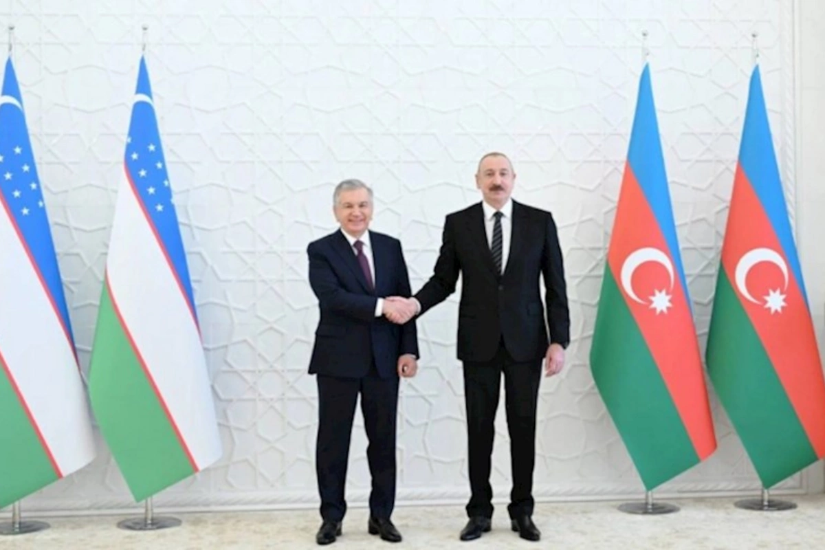 Prezidentlərin bəyanatlarındakı ştrixlər: Özbəkistanla münasibətlərin yeni yol xəritəsi