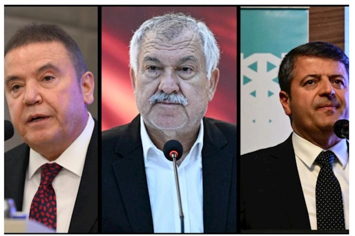 Türkiyədə üç bələdiyyə başçısı SAXLANILDI