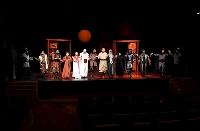 Şəki Dövlət Dram Teatrında “Dar ağacı” tamaşasının ictimai baxışı keçirilib — FOTOLAR