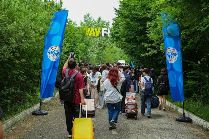 Gənclərin festivalı “Yay Fest 2025”ə start verildi — FOTOLAR