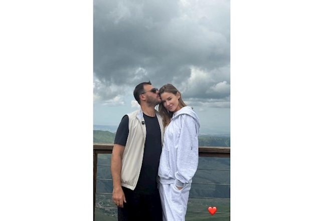 Emin həyat yoldaşı ilə Şahdağda — FOTOLAR Emin həyat yoldaşı ilə Şahdağda — FOTOLAR