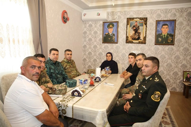 Hərbi prokuror sərhədçilərlə birlikdə — FOTOLAR