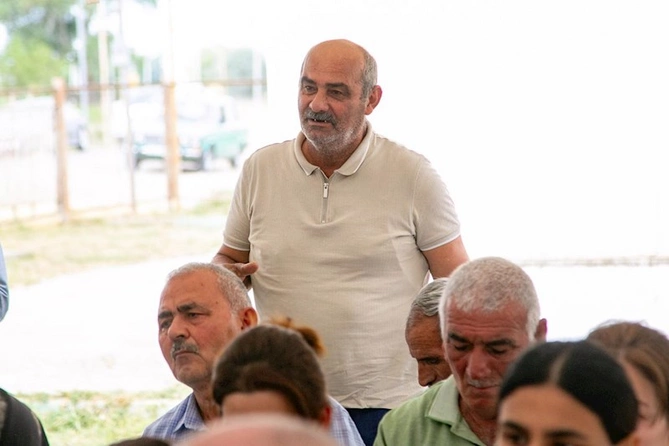 İcra başçısı vətəndaşlarla səyyar qəbullar keçirib — FOTOLAR