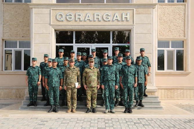 Hərbi prokuror sərhədçilərlə birlikdə — FOTOLAR