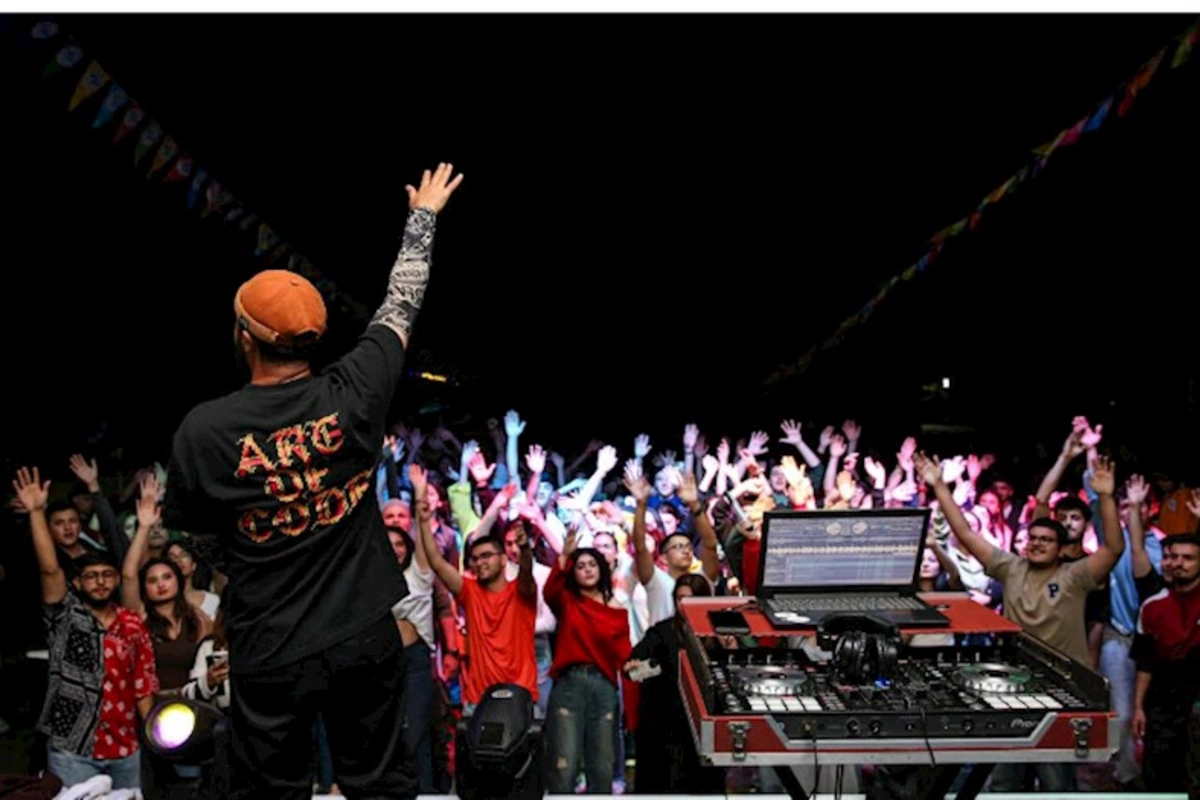 Gənclərin festivalı “Yay Fest 2025”ə start verildi — FOTOLAR