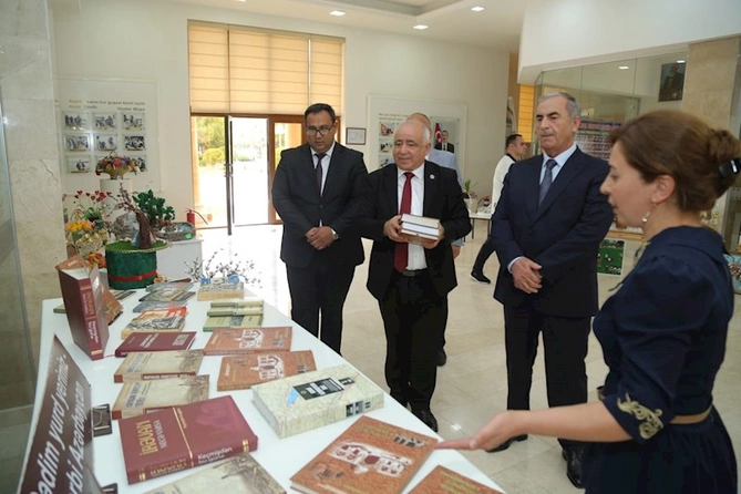 Hacıqabul rayonunda “Qərbi Azərbaycan İrsi” kitabının I cildinin təqdimat mərasimi keçirilib — FOTOLAR