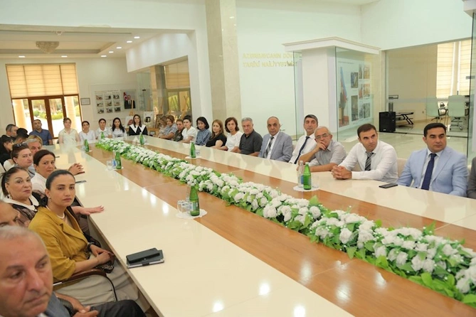 Hacıqabul rayonunda “Qərbi Azərbaycan İrsi” kitabının I cildinin təqdimat mərasimi keçirilib — FOTOLAR