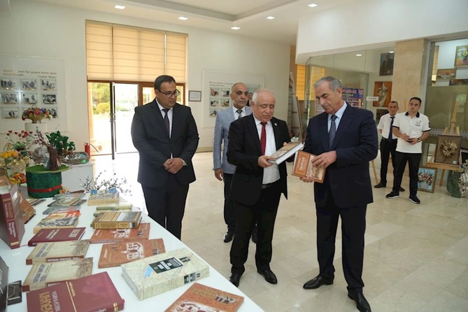 Hacıqabul rayonunda “Qərbi Azərbaycan İrsi” kitabının I cildinin təqdimat mərasimi keçirilib — FOTOLAR