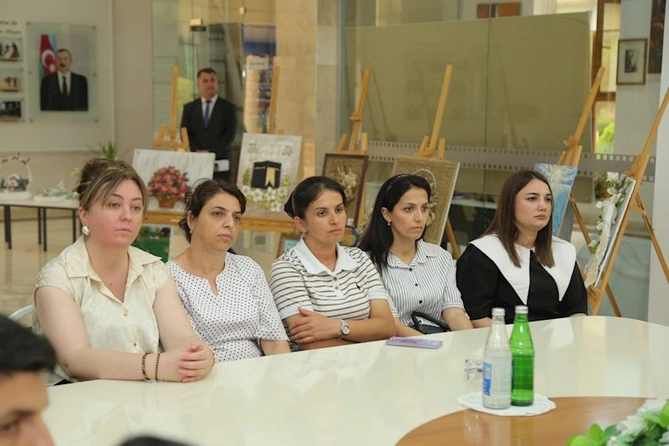 Hacıqabul rayonunda “Qərbi Azərbaycan İrsi” kitabının I cildinin təqdimat mərasimi keçirilib — FOTOLAR