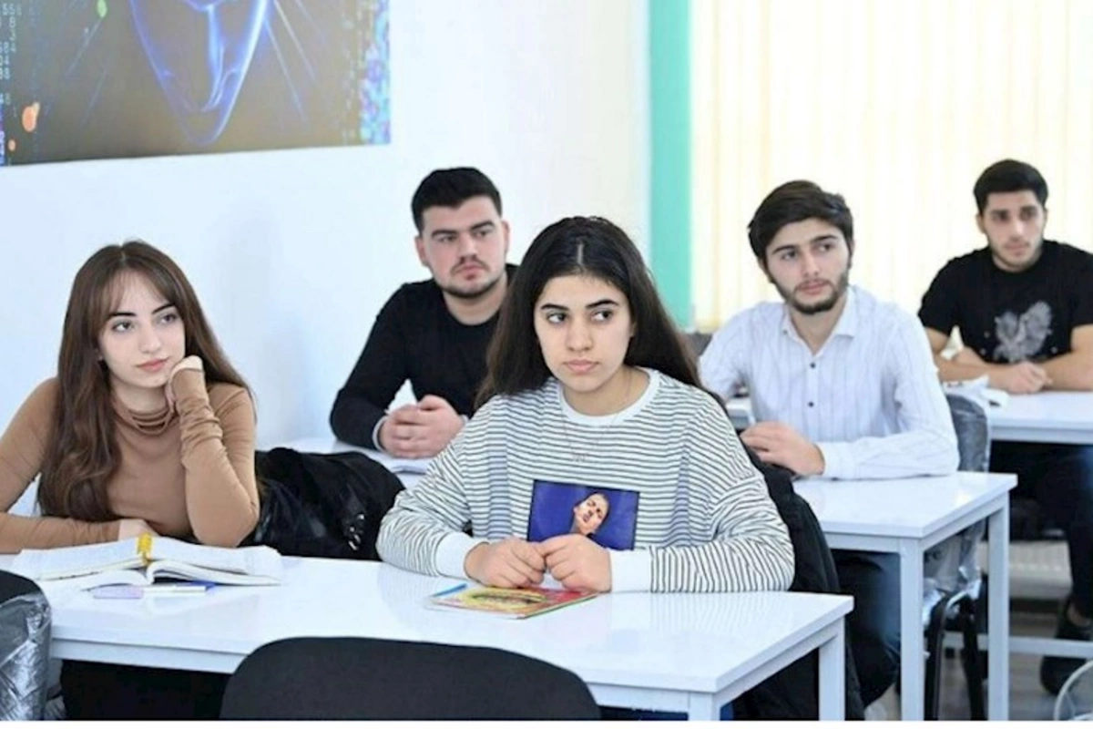 Azərbaycanda bu universitetlərin rus bölməsinə qəbul dayandırıldı — SİYAHI