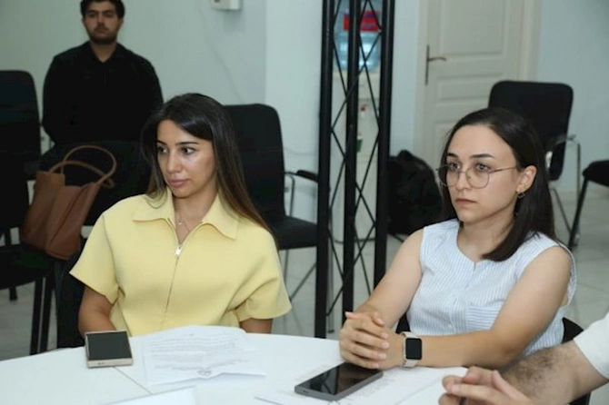 Ələtdə çay məcrasının dəyişdirilməsi və yol qovşağının inşası zamanı ağaclar köçürüləcək — FOTOLAR Ələtdə çay məcrasının dəyişdirilməsi və yol qovşağının inşası zamanı ağaclar köçürüləcək — FOTOLAR