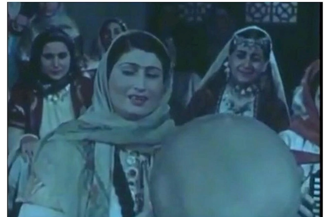 Məşhur filmdəki aktrisa Lotu Bəxtiyarın anası imiş — FOTOLAR Məşhur filmdəki aktrisa Lotu Bəxtiyarın anası imiş — FOTOLAR