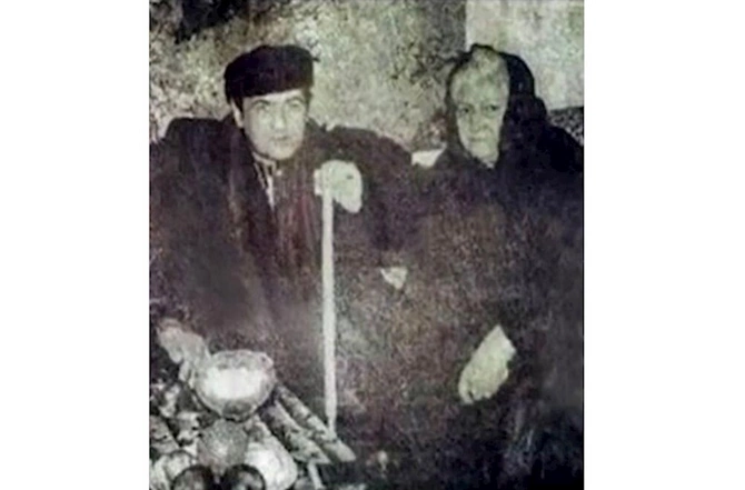 Məşhur filmdəki aktrisa Lotu Bəxtiyarın anası imiş — FOTOLAR Məşhur filmdəki aktrisa Lotu Bəxtiyarın anası imiş — FOTOLAR