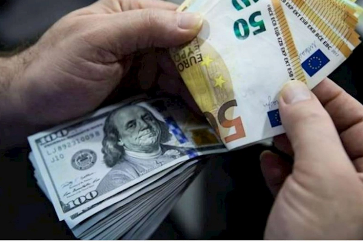 Qonşu ölkənin valyutası kəskin dəyər itirir